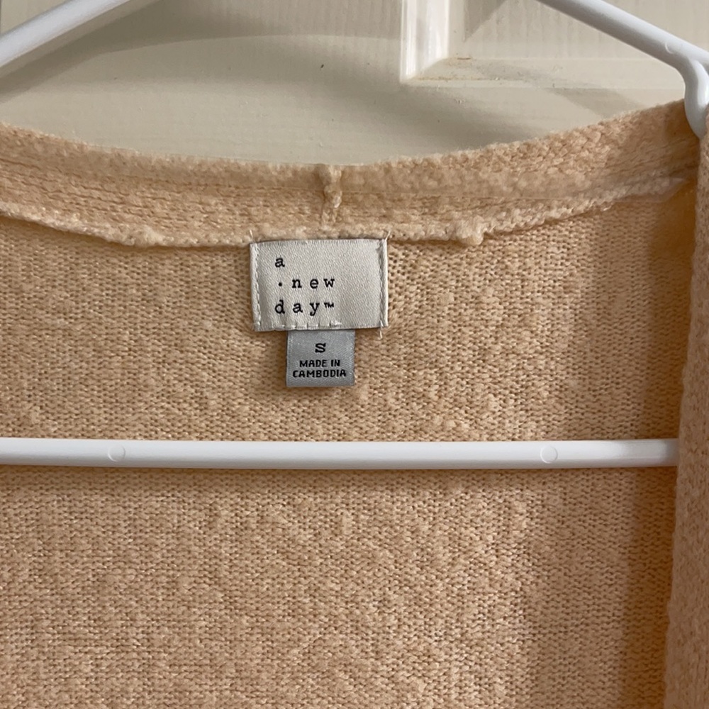 Cardigan - Picture 2 of 2